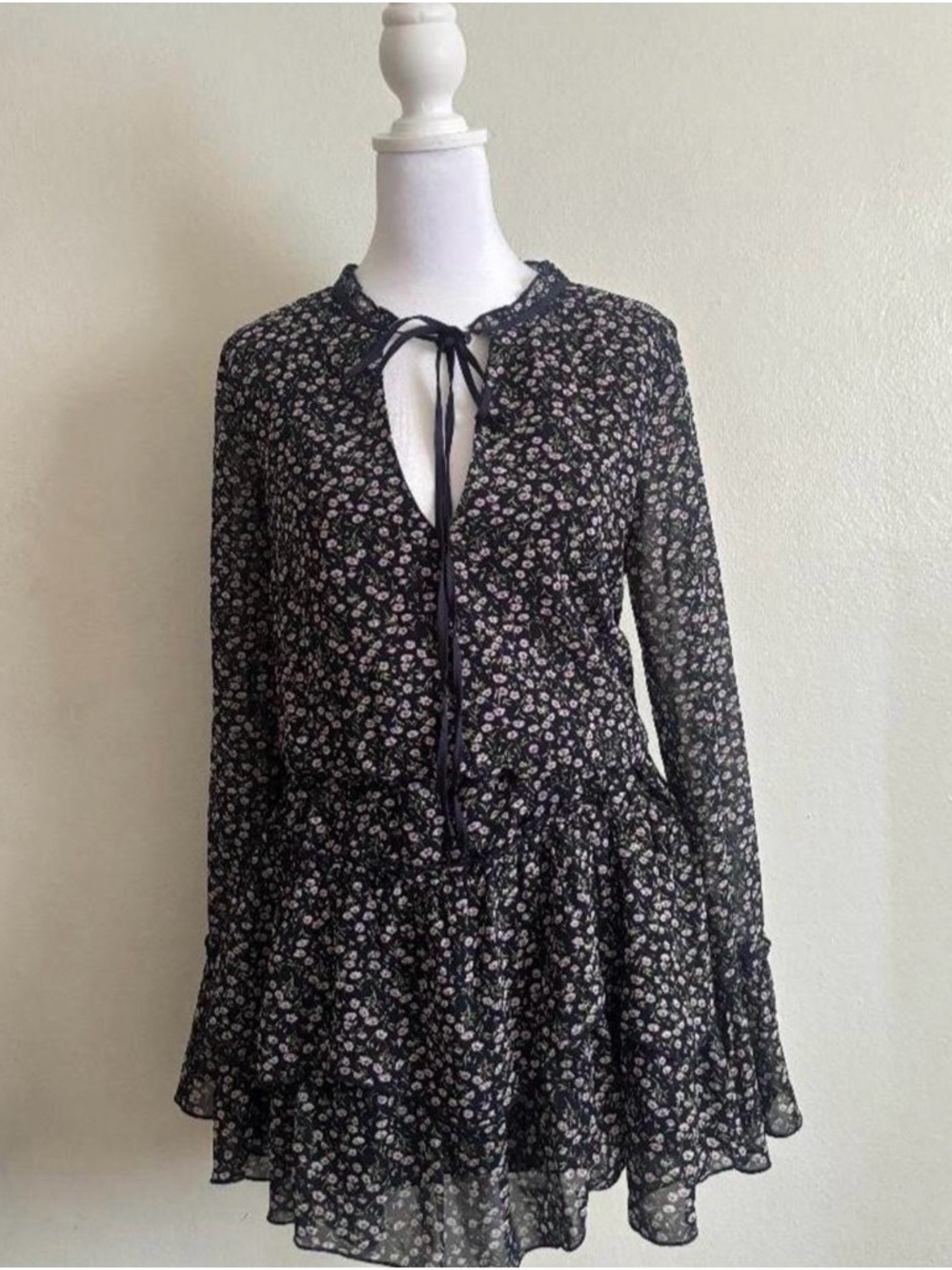 Women’s Black Floral Tie-Neck Long Sleeve Top